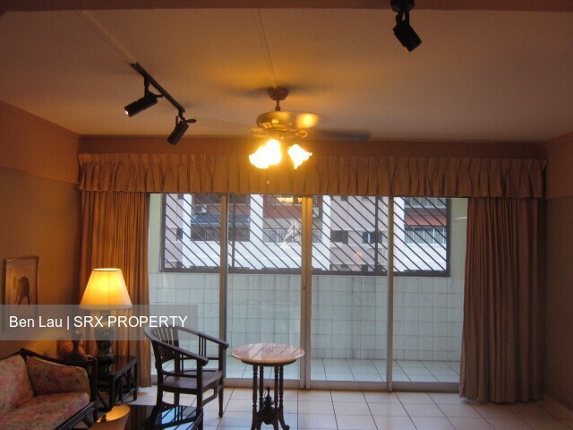 Blk 323 Jurong East Street 31 (Jurong East), HDB Executive #231492491